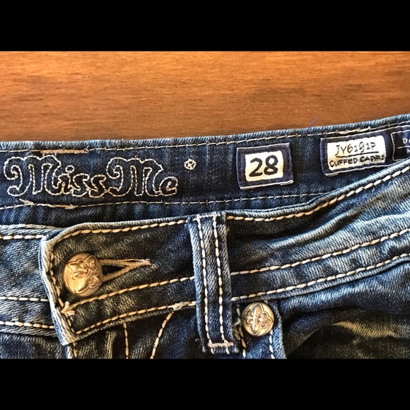 MISS ME cuffed capri. Size 28. Jean Capri - Picture 4 of 12